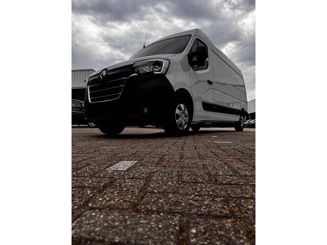 Renault MASTER T35 2.3 dCi 135 L3H2 Work Edition | Airco | Navigatie | Cruise | Trekhaak | BPM VRIJ + VOORRAAD + SNEL LEVERBAAR |