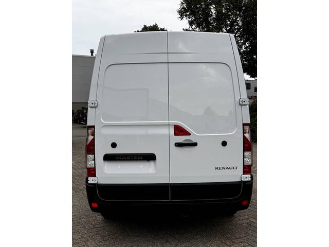 Renault MASTER T35 2.3 dCi 135 L3H2 Work Edition | Airco | Navigatie | Cruise | Trekhaak | BPM VRIJ + VOORRAAD + SNEL LEVERBAAR |