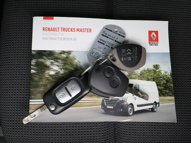 Renault MASTER 2.3DCi 180PK L2H2 Special | Navigatie | Camera | 3-Persoons | Betimmering