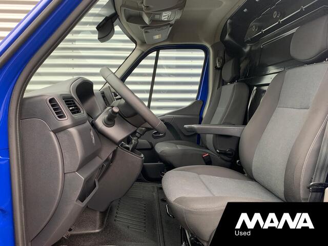 Renault MASTER T35 2.3 dCi 135 L3H2 Comfort Cruise Airco Camera Blindehoek Detectie Bijrijdersbank NAVI Bluetooth Sensoren Airbag LED
