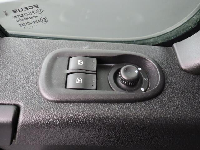 Renault MASTER 2.3DCi 130PK Bakwagen+Laadklep | Trekhaak 2500Kg | Dakspoiler | Navigatie | 3-Persoons |