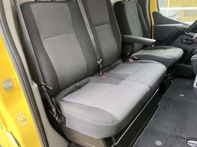Renault MASTER T28 2.3 dCi 135 L1H1 Airco Cruise controle Trekhaak 2500kg trekgewicht Achteruitrijcamera Schuifdeur 3-Persoons Euro 6 Navigatiesysteem Telefoonverbinding 1e eigenaar