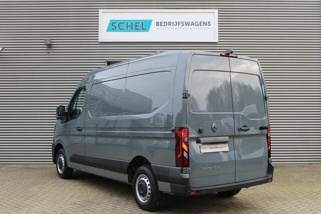 Renault MASTER T35 2.0 dCi 170pk L2H2 Extra - Navigatie - Camera - 270 gr deuren - Parkeersensoren - Draadloos laden - Rijklaar