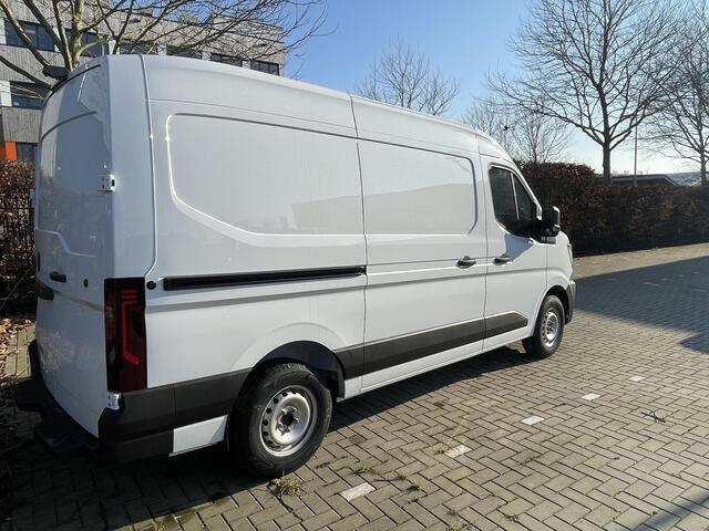 Renault MASTER T35 2.0 dCi 130 L2H2 Advance / Rijklaar ¤ 37.239,- Excl. BTW /