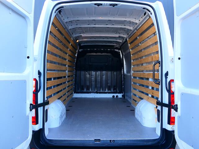 Renault MASTER T35 2.3 dCi 150 L3H2 Energy Work Edition - Betimmering lat-lat, trekhaak, allseasons, navi, camera