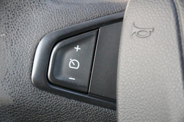 Renault MASTER 2.3 DCI 130 | DC | 2.5t trekgewicht | Navi | Cruise | Airco..