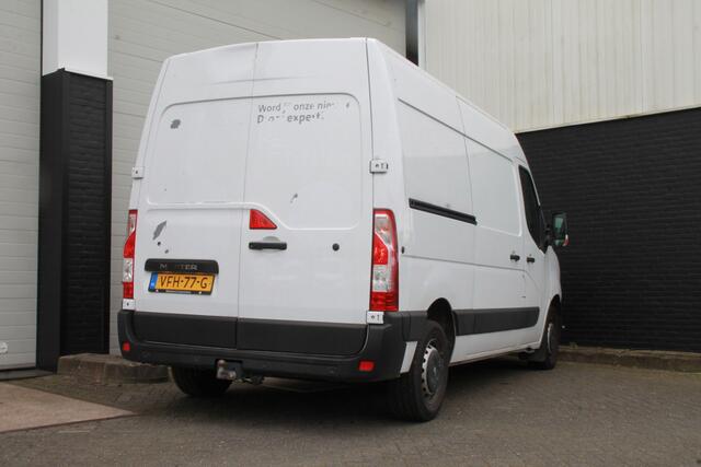 Renault MASTER 2.3 dCi 135PK L2H2 EURO 6 - Airco - Navi - Cruise - ¤ 14.900,- Excl.