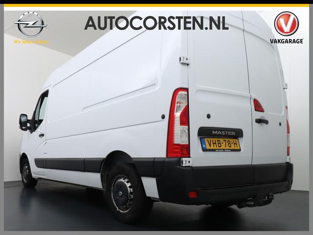 Renault MASTER T35 2.3dCi 135 L2H2 Nieuw model 3 Persoons Trekhaak Navi Camera Airco Pdc Cruise Control Bluetooth DAB Led Regensensor Betonplex Vloer Lat om Lat Betimmering 1e Eigenaar 2.500kg Trekgewicht Euro 6