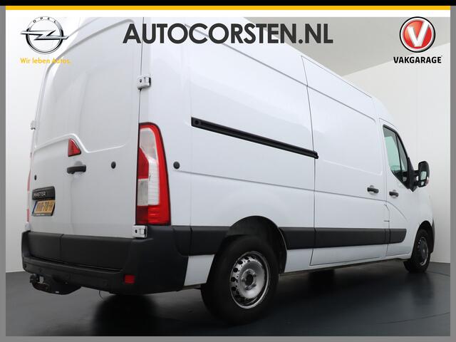 Renault MASTER T35 2.3dCi 135 L2H2 Nieuw model 3 Persoons Trekhaak Navi Camera Airco Pdc Cruise Control Bluetooth DAB Led Regensensor Betonplex Vloer Lat om Lat Betimmering 1e Eigenaar 2.500kg Trekgewicht Euro 6