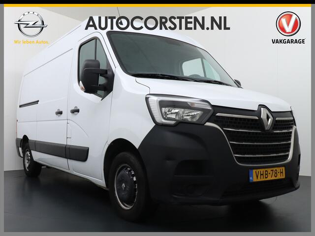 Renault MASTER T35 2.3dCi 135 L2H2 Nieuw model 3 Persoons Trekhaak Navi Camera Airco Pdc Cruise Control Bluetooth DAB Led Regensensor Betonplex Vloer Lat om Lat Betimmering 1e Eigenaar 2.500kg Trekgewicht Euro 6