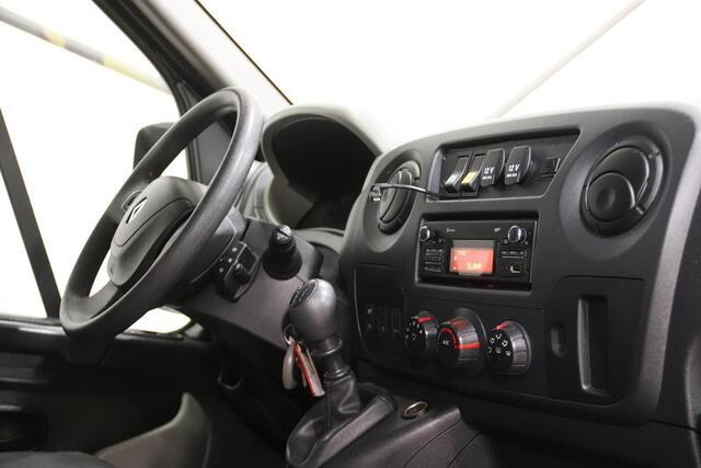 Renault MASTER 2.3 dCi 145PK LOWLINER MET TREKHAAK