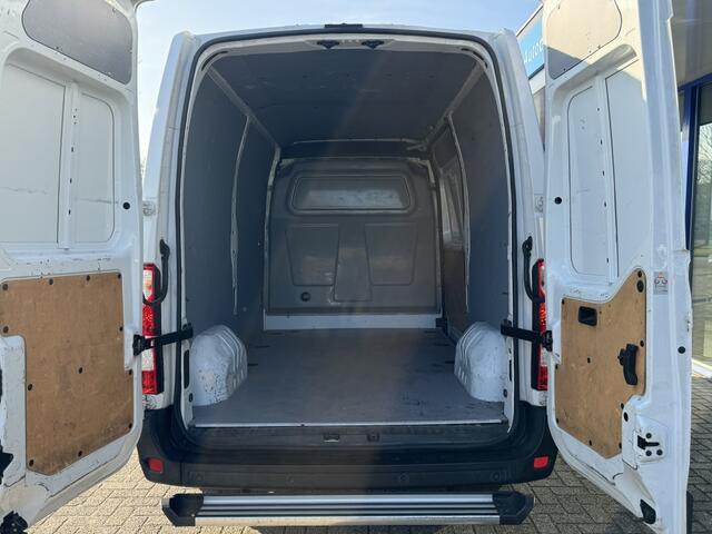 Renault MASTER T33 2.3 dCi L2H2