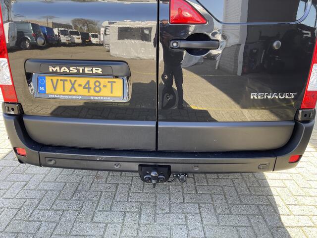 Renault MASTER T35 2.3 dCi 180pk autoaat L3H2 DC 6 persoons Energy Comfort / vaste prijs rijklaar ¤ 28.950 ex btw / lease vanaf ¤ 518 / pdc rondom / trekhaak 2500 kg / sidebars / airco / cruise / navi !