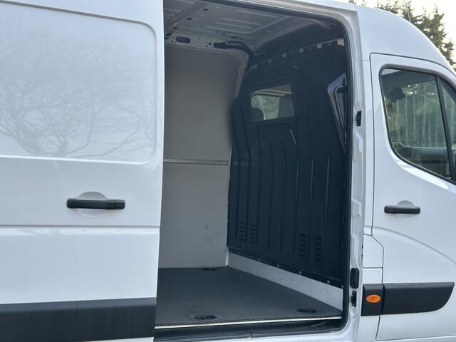 Renault MASTER T35 2.3dCi L3H2 Com. Airco | 3-persoons | Euro 6