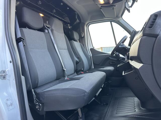 Renault MASTER T35 2.3dCi L3H2 Com. Airco | 3-persoons | Euro 6