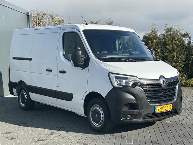 Renault MASTER 2.3 dCi 136 PK / 2x SCHUIFDEUR / L1H1 / 1e. EIG. / 2.5 TONS TREKHAAK / AIRCO / CRUISE / 3-ZITS