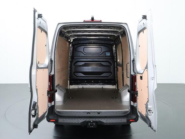 Renault MASTER 2.0DCi 170PK L2H2 Business+ | Bomvol Opties ! | Google Maps | Navigatie | Camera | Trekhaak | Betimmering | 3-Persoons