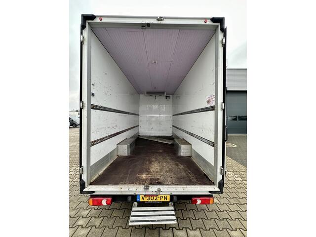 Renault MASTER T35 2.3 dCi foodtruck bakwagen koel cel