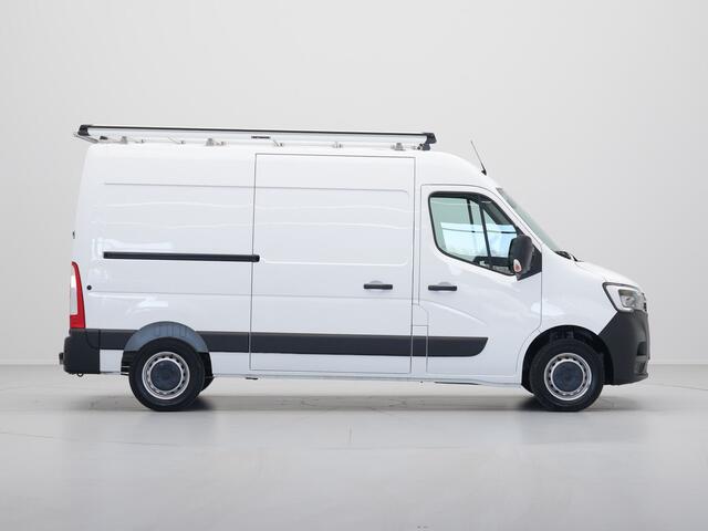Renault MASTER T35 2.3 dCi 135 L2H2 Comfort Navigatie Trekhaak Airco Cruise Carplay Camera