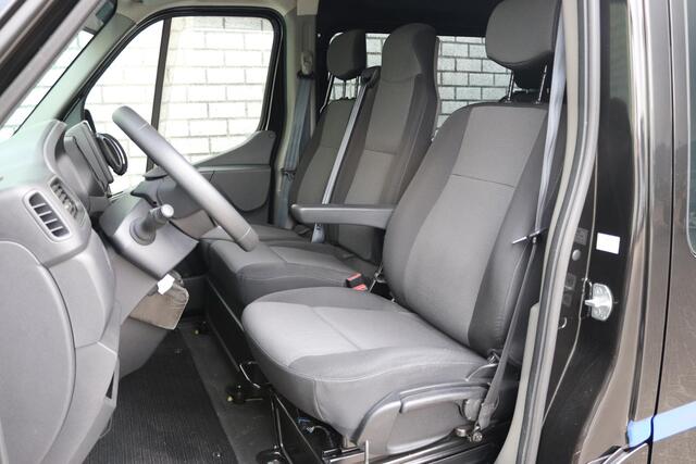 Renault MASTER Dubb.Cab. L2H2 T35 2.3 dCi 180 Comfort 7-zits | Trekhaak | Achteruitrijcamera | 7-zitplaatsen |