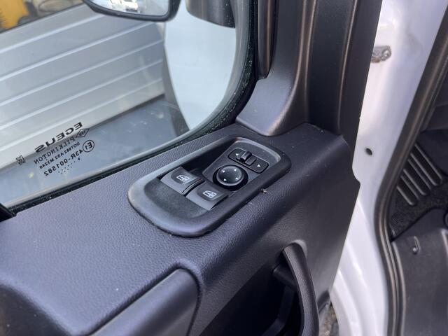 Renault MASTER T35 2.3 dCi 164pk 1000kg laadklep zijdeur Airco cruise controle Telefoonverbinding Navigatiesysteem 3-Persoons bakwagen verhuiswagen Meubelbak euro 6