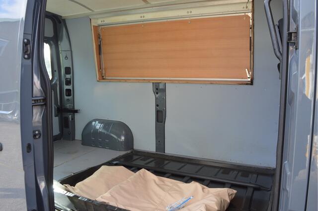 Renault MASTER T35 2.3 dCi 180 L2H2 Energy Nap / Foodtruck basis!!! / 14000KM