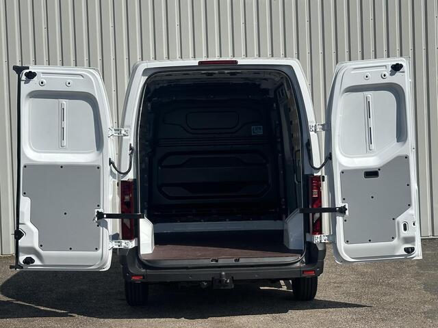 Renault MASTER T35 2.0 dCi 130 L2H2 Advance | Sidebars | Trekhaak | Draadloze oplader | Bedrijfswageninrichting | Apple Carplay/Android Auto
