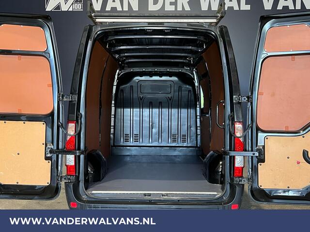 Renault MASTER 2.3 dCi 150pk L2H2 Euro6 Airco | Imperiaal | LED | Navigatie | Camera | 2500kg Trekhaak Cruisecontrol, Parkeersensoren, Bijrijdersbank