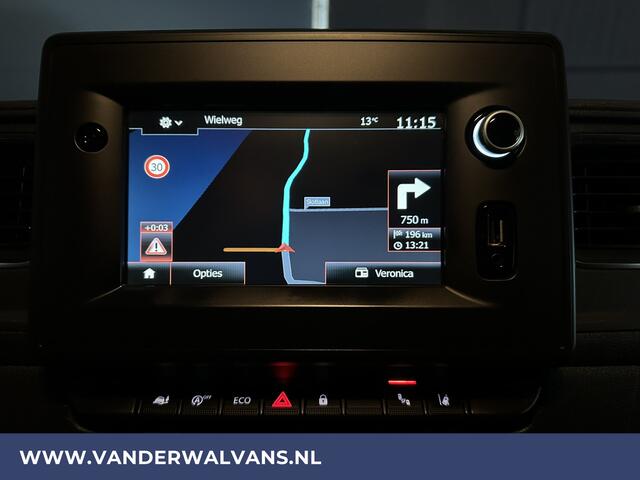 Renault MASTER 2.3 dCi 150pk L2H2 Euro6 Airco | Imperiaal | LED | Navigatie | Camera | 2500kg Trekhaak Cruisecontrol, Parkeersensoren, Bijrijdersbank