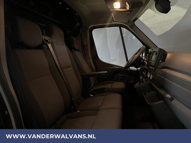 Renault MASTER 2.3 dCi 150pk L2H2 Euro6 Airco | Imperiaal | LED | Navigatie | Camera | 2500kg Trekhaak Cruisecontrol, Parkeersensoren, Bijrijdersbank