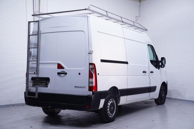 Renault MASTER 2.3 dCi 135 pk L2H2 Navi, Trekhaak Imperiaal met trap, Cruise control, Apple Carplay, 3-Zits