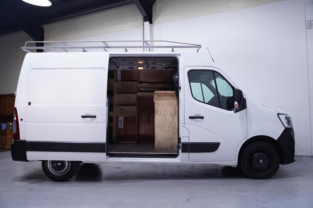 Renault MASTER 2.3 dCi 135 pk L2H2 Navi, Trekhaak Imperiaal met trap, Cruise control, Apple Carplay, 3-Zits