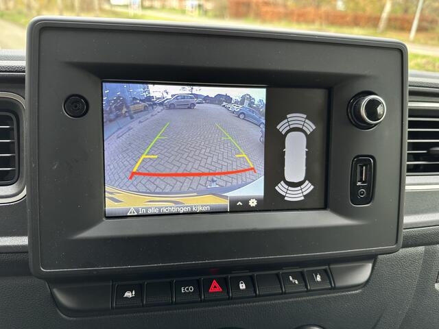 Renault MASTER T35 2.3 dCi 135 L2H2 Work Edition | Navigatie | Achteruitrijcamera | Trekhaak |