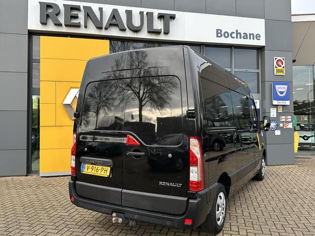 Renault MASTER T33 2.3 dCi 130 L2H2 | Navigatie | Camera | Trekhaak |