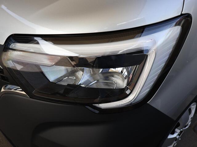 Renault MASTER T35 2.3 dCi 135 PK L2H2 3-ZITS WORK EDITION + TREKHAAK 2500 KG | APPLE CARPLAY | CAMERA