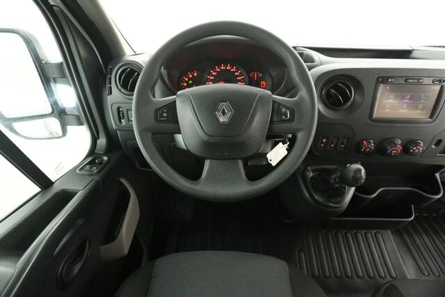 Renault MASTER T33 2.3 dCi L2H2 146PK Airco Camera Cruise Navi 3 Persoons Parkeersensoren Elektrpakket Trekhaak