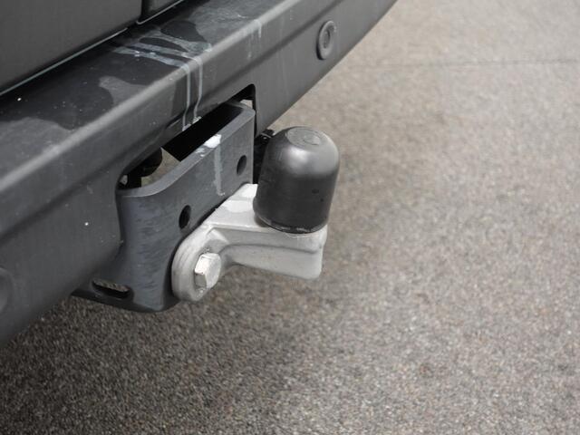 Renault MASTER T33 2.3 dCi 135PK L2H2 Work Edition Airco Cruise Control Camera Navi Parkeersensoren Trekhaak *