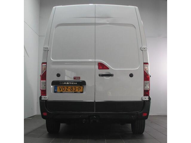 Renault MASTER T35 2.3 dCi 135 L3H2 - 3 pers. - Cruise / Trekhaak