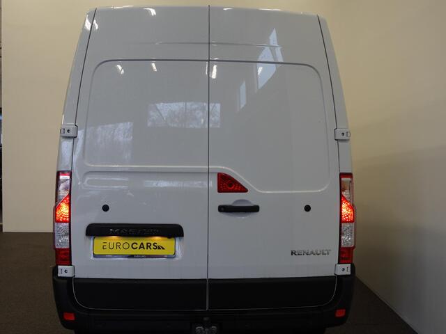 Renault MASTER T33 2.3 dCi 135PK L2H2 BPM VRIJ! Airco Cruise control Parkeersensoren Navigatie Trekhaak