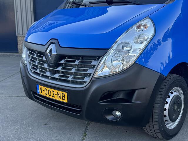Renault MASTER T35 2.3 dCi L2H3 Energy AIRCO / CRUISE CONTROLE / NAVI / TREKHAAK / 3 ZITS