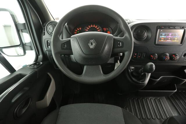 Renault MASTER T28 2.3 dCi L1H1 Airco Camera Parkeersensoren 3 Persoons Elektrpakket Trekhaak