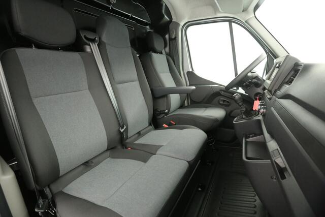 Renault MASTER T35 2.3 dCi 135 L3H2 NIEUW | BPM VRIJ | Airco Cruise Camera Navigatie PDC 3 Persoons LED Trekhaak