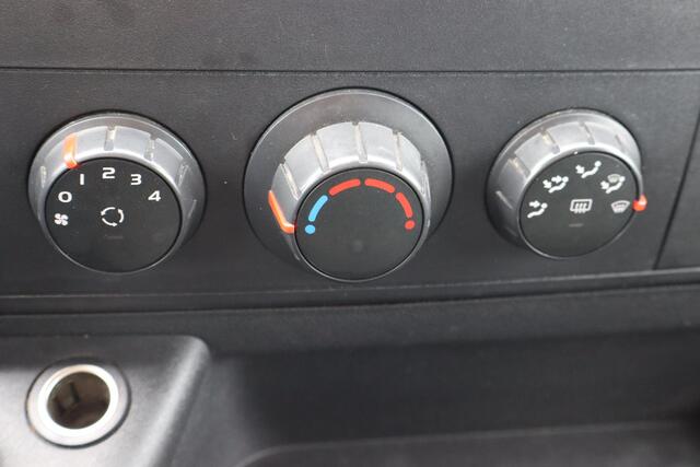 Renault MASTER T28 2.3 dCi L1H2 Navigatie, Radio cd speler, Elektrische ramen, Imperiaal, Trekhaak