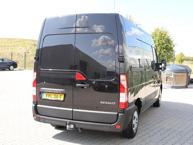 Renault MASTER T35 2.3 dCi 135 L2H2 Work Edition Airco / Navigatie/ Bluetooth / Trekhaak / Vloerplaat / Wand en Lat om Lat Betimmering Laadruimte
