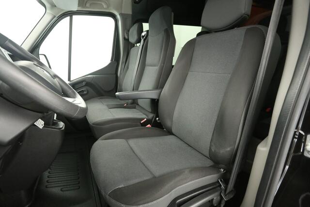 Renault MASTER T35 2.3 dCi L2H2 | 7 PERSOONS | Dubbele Cabine | Airco PDC Trekhaak Imperiaal Ladder Elektrpakket