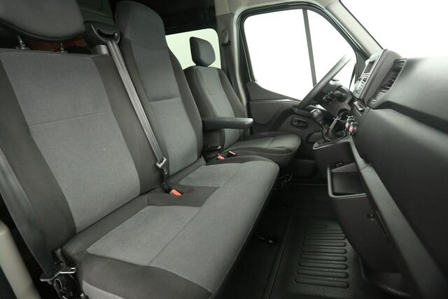 Renault MASTER T35 2.3 dCi L2H2 | 7 PERSOONS | Dubbele Cabine | Airco PDC Trekhaak Imperiaal Ladder Elektrpakket
