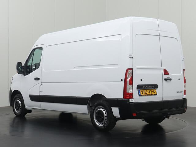 Renault MASTER 2.3DCi 135PK L2H2 | Navigatie | Camera | Betimmering | 3-Persoons | Trekhaak