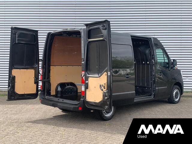 Renault MASTER T35 2.3 dCi 135 L2H2 Airco Cruise Sensoren LED 12V Navigatie Bijrijdersbank Bluetooth NAP