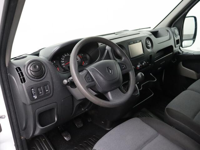 Renault MASTER 2.3DCI 130PK L2H2 Imperiaal | Trekhaak | Kastinrichting | Airco | Cruise | Navigatie | 3-Persoons