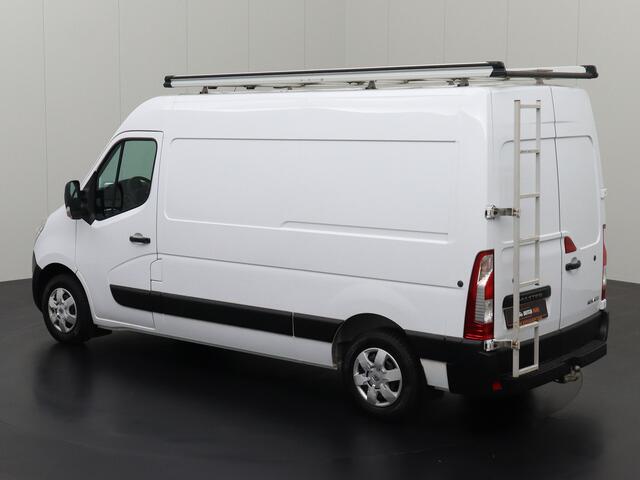 Renault MASTER 2.3DCI 130PK L2H2 Imperiaal | Trekhaak | Kastinrichting | Airco | Cruise | Navigatie | 3-Persoons